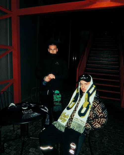 Family Therapy Season 2 šála